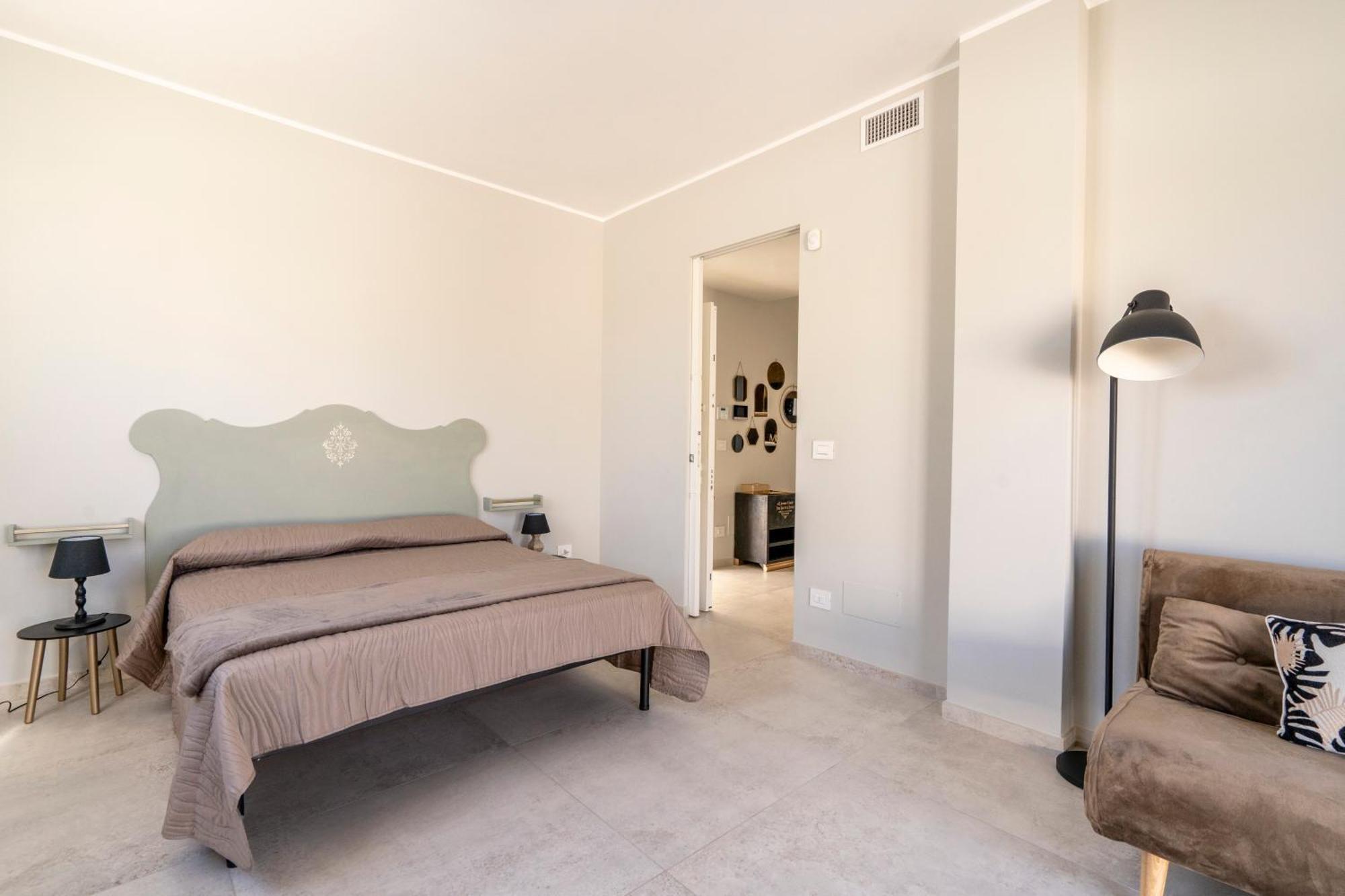 Villa Musa - Your Exclusive Stay In Bari Exteriör bild