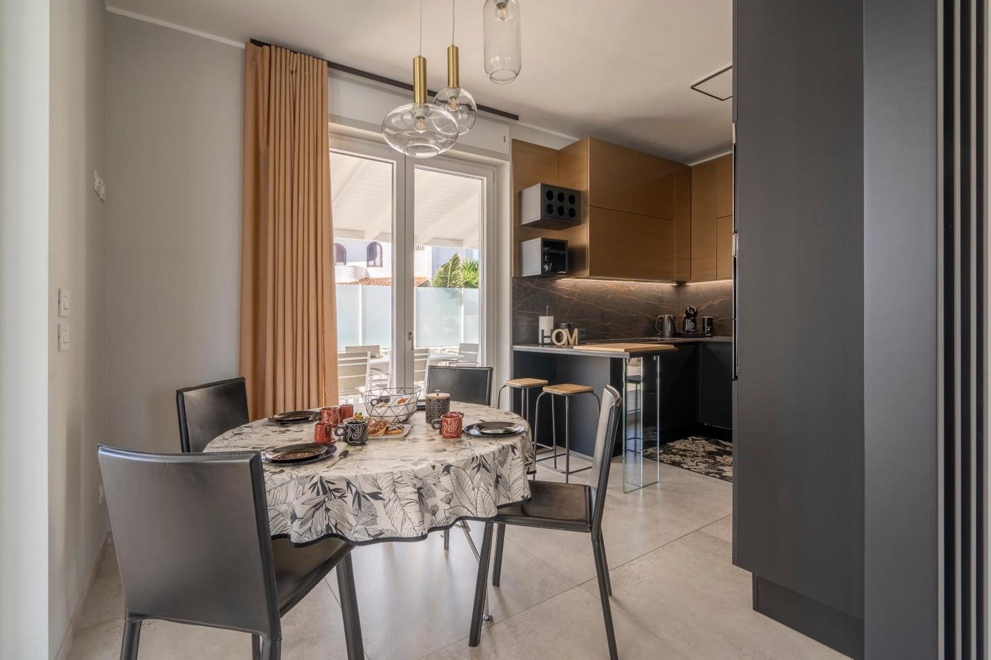 Villa Musa - Your Exclusive Stay In Bari Exteriör bild