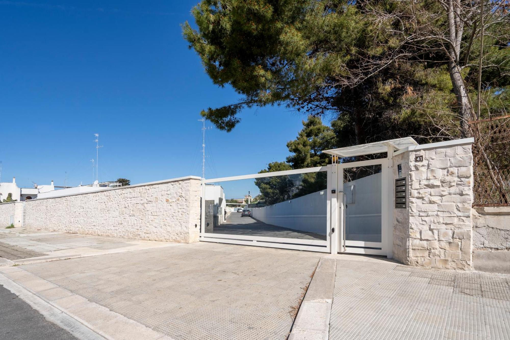 Villa Musa - Your Exclusive Stay In Bari Exteriör bild